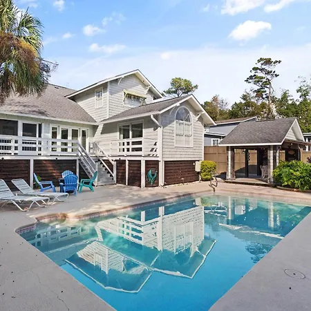 Make A Splash - 510 Delegal St